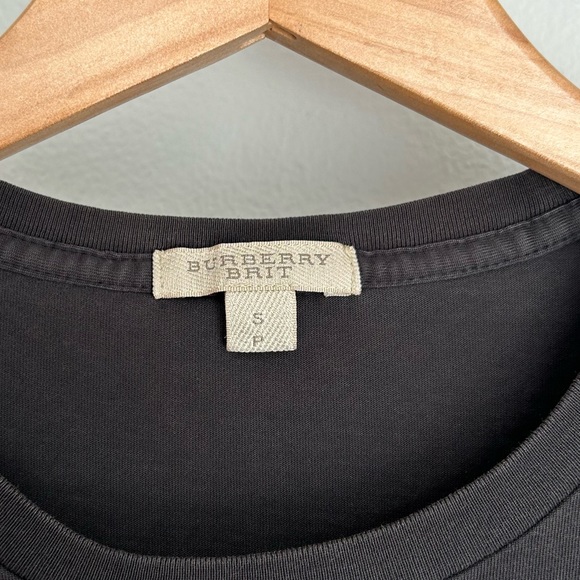 Burberry Men's small petite black crewneck short sleeve shirt Black logo - Picture 5 of 10